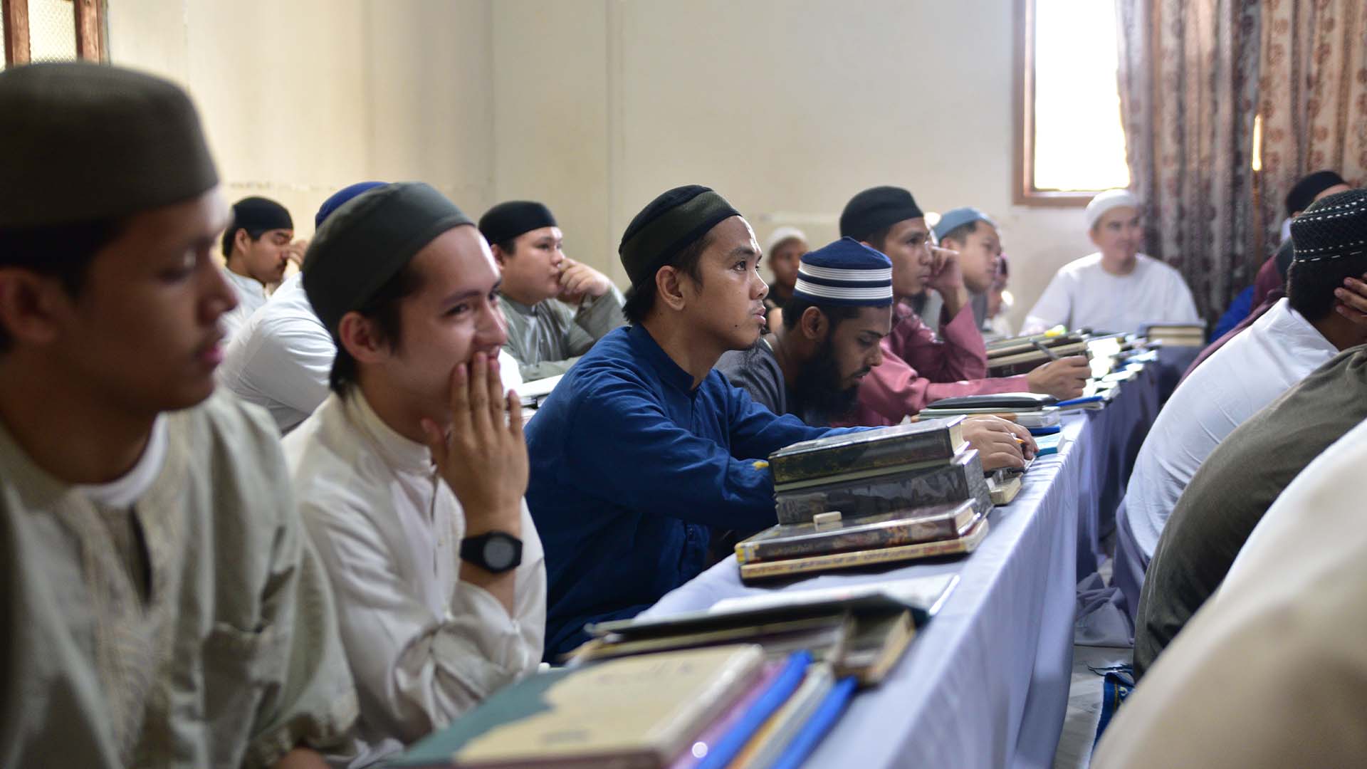 IT ClassRoom for Foreign Students in Binoria