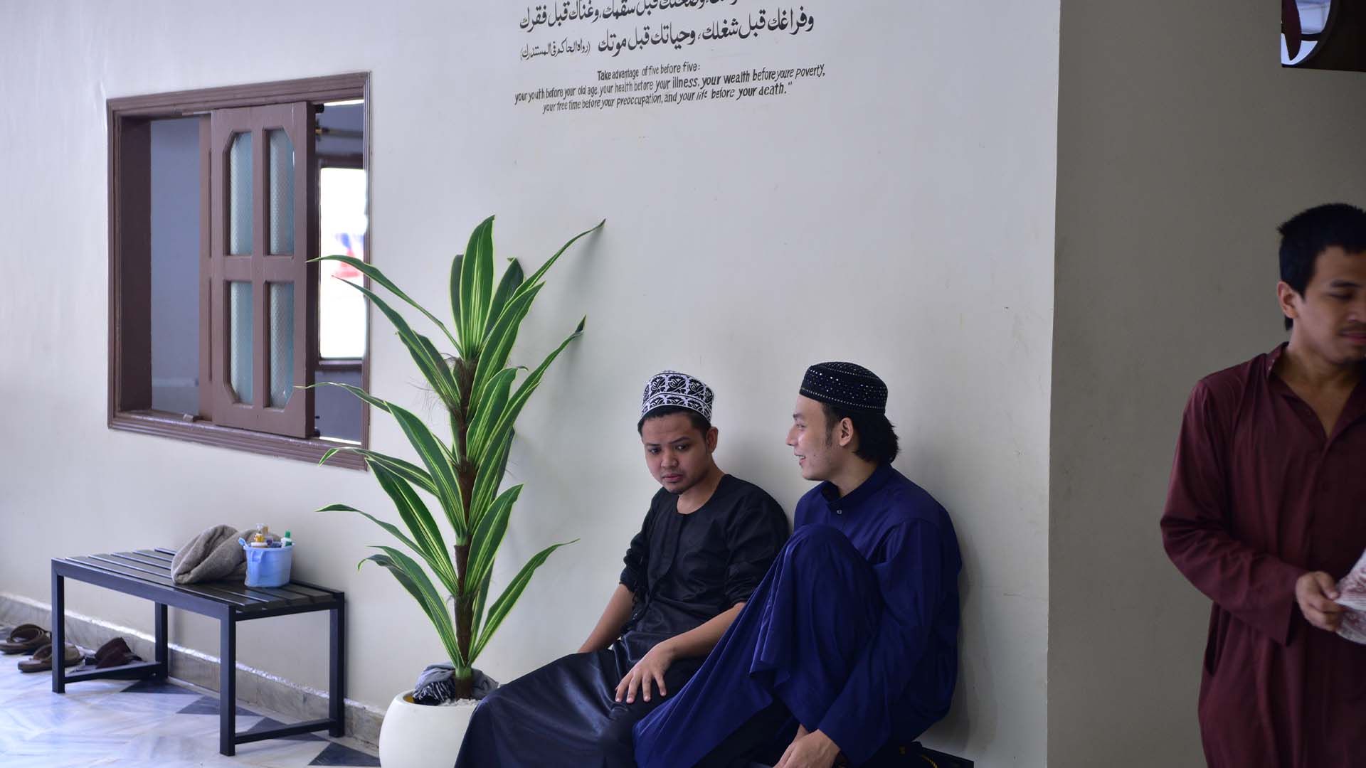 Jamia Binoria Foreign Students